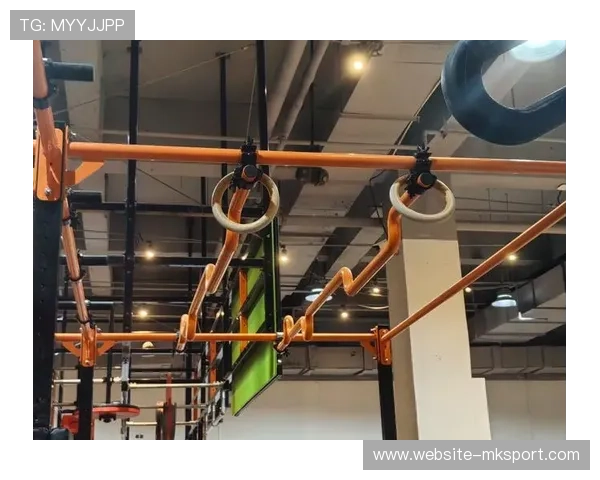 综合体能训练流行,下班后举重成为都市人解压新方式 综合体能训练流行,下班后举重成为都市人解压新方式