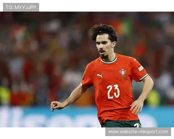 维蒂尼亚成热那亚保级关键，德罗西体系核心